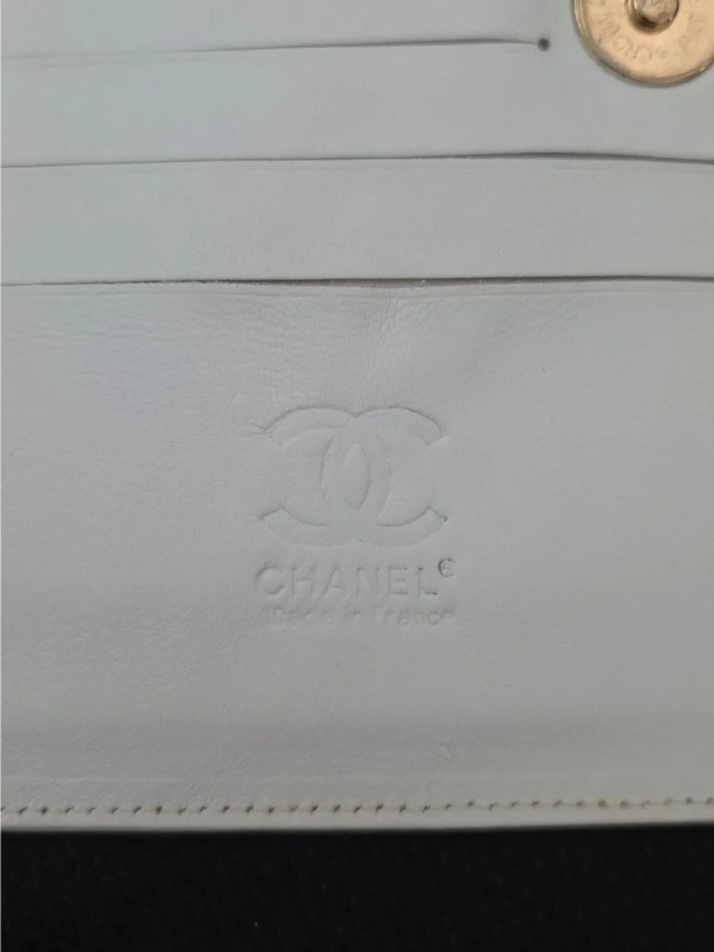Vintage Chanel White Caviar Leather Bifold Clutch Wallet CC Logo - Picture 4 of 11